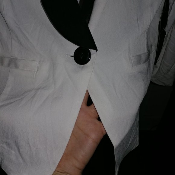 Stoosh: White & Black One-Button Blazer - Juniors Size Large - NWT - Picture 2 of 6